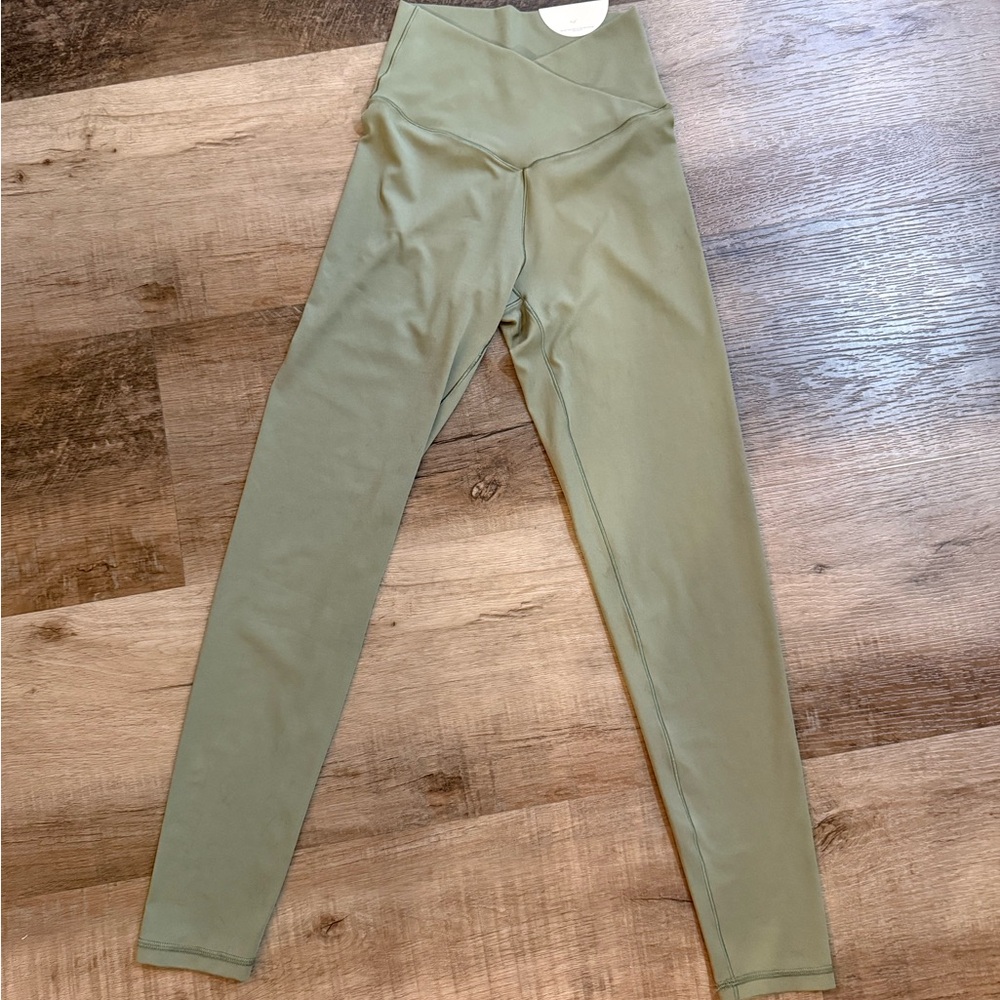 Offline by Aerie 🆕🆕 Hi-Rise Leggings Size Small